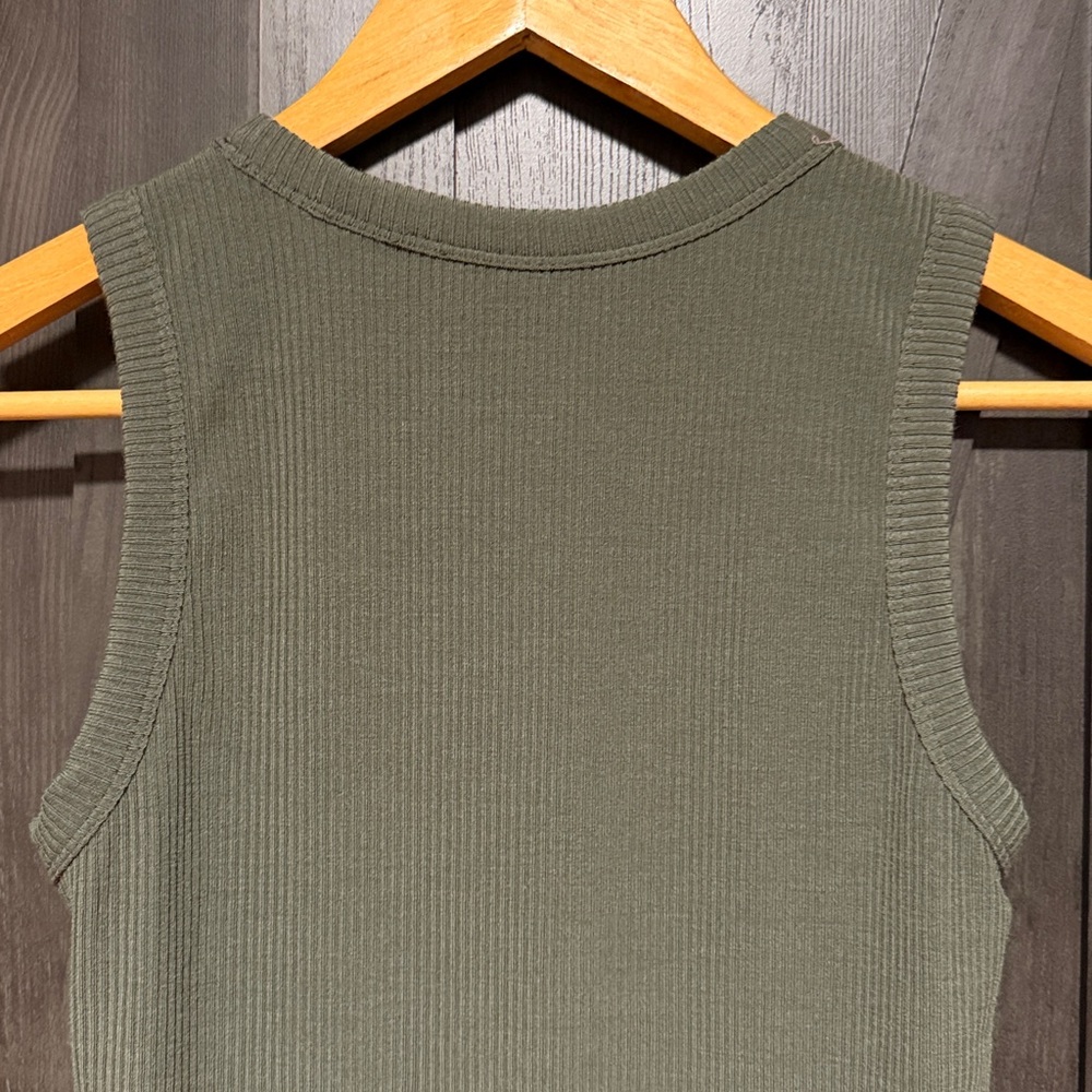 Woolx Raegan Ribbed Tank Top - Picture 5 of 5